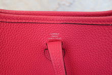 Load image into Gallery viewer, HERMES EVELYNE TPM Clemence leather Rose mexico Y Engraving Shoulder bag 600090198
