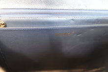 画像をギャラリービューアに読み込む, CHANEL/シャネル 中マトラッセシングルフラップチェーンショルダーバッグ キャビアスキン ネイビー/ゴールド金具 ショルダーバッグ 800020157
