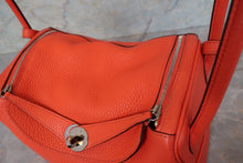 画像をギャラリービューアに読み込む, HERMES／エルメス リンディ26 トリヨンクレマンス オレンジポピー X刻印 ショルダーバッグ 700100134
