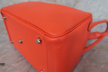 画像をギャラリービューアに読み込む, HERMES／エルメス リンディ26 トリヨンクレマンス オレンジポピー X刻印 ショルダーバッグ 700100134
