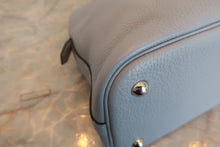 Load image into Gallery viewer, HERMES／BOLIDE 31 Clemence leather Blue lin □Q Engraving Shoulder bag 600080105
