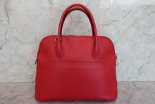 Load image into Gallery viewer, HERMES BOLIDE 35 Graine Couchevel leather Rouge vif Shoulder bag 700090104
