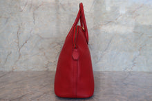 Load image into Gallery viewer, HERMES BOLIDE 35 Graine Couchevel leather Rouge vif Shoulder bag 700090104
