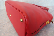 Load image into Gallery viewer, HERMES BOLIDE 35 Graine Couchevel leather Rouge vif Shoulder bag 700090104
