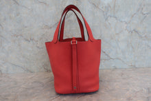 画像をギャラリービューアに読み込む, HERMES／エルメス ピコタンロックＭＭ トリヨンクレマンス ルージュピヴォワンヌ □R刻印 ハンドバッグ 800030188
