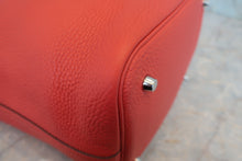 画像をギャラリービューアに読み込む, HERMES／エルメス ピコタンロックＭＭ トリヨンクレマンス ルージュピヴォワンヌ □R刻印 ハンドバッグ 800030188

