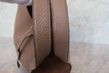 Load image into Gallery viewer, HERMES PICOTIN LOCK MM Clemence leather Etoupe gray □L Engraving Hand bag 700110176
