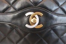 画像をギャラリービューアに読み込む, CHANEL/シャネル パリ限定マトラッセダブルフラップチェーンショルダーバッグ ラムスキン ブラック/ゴールド金具 ショルダーバッグ 800010016
