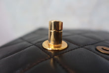 画像をギャラリービューアに読み込む, CHANEL/シャネル パリ限定マトラッセダブルフラップチェーンショルダーバッグ ラムスキン ブラック/ゴールド金具 ショルダーバッグ 800010016
