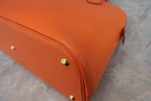 Load image into Gallery viewer, HERMES BOLIDE 35 Gulliver leather Orange 〇U Engraving Shoulder bag 800060179
