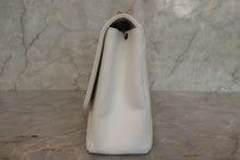 画像をギャラリービューアに読み込む, CHANEL/シャネル ダイアナマトラッセチェーンショルダーバッグ キャビアスキン ホワイト/シルバー金具 ショルダーバッグ 700120230
