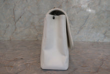 画像をギャラリービューアに読み込む, CHANEL/シャネル ダイアナマトラッセチェーンショルダーバッグ キャビアスキン ホワイト/シルバー金具 ショルダーバッグ 700120230
