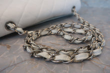 画像をギャラリービューアに読み込む, CHANEL/シャネル ダイアナマトラッセチェーンショルダーバッグ キャビアスキン ホワイト/シルバー金具 ショルダーバッグ 700120230
