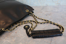 画像をギャラリービューアに読み込む, CHANEL/シャネル チェーンショルダーバッグ ラムスキン ブラック/ゴールド金具 ショルダーバッグ 800050022
