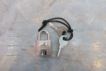 Load image into Gallery viewer, HERMES PICOTIN LOCK MM Clemence leather Rose shocking Z Engraving Hand bag 800060183

