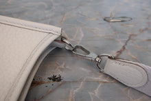 将图片加载到图库查看器，HERMES  EVELYNE TPM Clemence leather Gris perle W刻印 Shoulder bag 800060189
