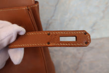 Load image into Gallery viewer, HERMES BIRKIN 35 Graine Couchevel leather Gold □B Engraving Hand bag 700030095
