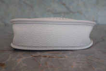 将图片加载到图库查看器，HERMES  EVELYNE TPM Clemence leather Gris perle W刻印 Shoulder bag 800060189
