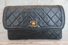 将图片加载到图库查看器，CHANEL/香奈儿 CF 单盖 链条包 羊皮  Black/Gold hadware(黑色/金色金属) 肩背包 600060200
