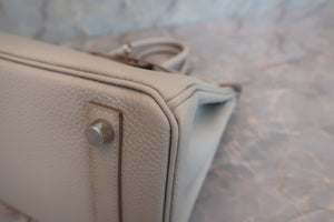 HERMES BIRKIN 25 Verso Togo leather Pearl gray/Nata U刻印 Hand bag 600100180