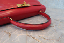 画像をギャラリービューアに読み込む, HERMES／エルメス ケリー28 ボックスカーフ ヴァーミリオン 〇S刻印 ショルダーバッグ 800030183
