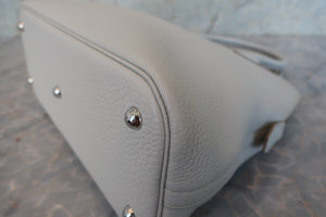 HERMES／BOLIDE 31 Clemence leather Pearl gray □Q Engraving Shoulder bag 700090081