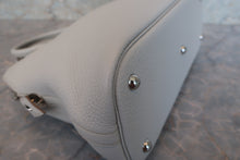 Load image into Gallery viewer, HERMES／BOLIDE 31 Clemence leather Pearl gray □Q Engraving Shoulder bag 700090081
