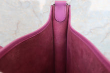 Load image into Gallery viewer, HERMES EVELYNE 2PM  Epsom leather Cyclamen □J Engraving Shoulder bag 600050080
