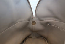Load image into Gallery viewer, HERMES／BOLIDE 31 Clemence leather Pearl gray □Q Engraving Shoulder bag 700090081
