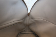 Load image into Gallery viewer, HERMES／BOLIDE 31 Clemence leather Pearl gray □Q Engraving Shoulder bag 700090081
