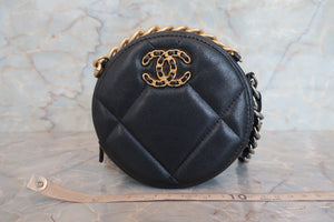 CHANEL/シャネル マトラッセシャネル19ラウンドチェーンショルダーバッグ ラムスキン ブラック/ゴールド金具/シルバー金具 ショルダーバッグ 700070049