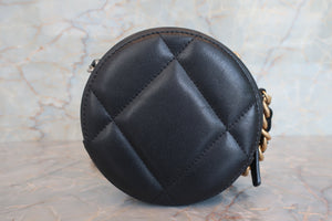 CHANEL/シャネル マトラッセシャネル19ラウンドチェーンショルダーバッグ ラムスキン ブラック/ゴールド金具/シルバー金具 ショルダーバッグ 700070049