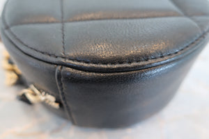 CHANEL/シャネル マトラッセシャネル19ラウンドチェーンショルダーバッグ ラムスキン ブラック/ゴールド金具/シルバー金具 ショルダーバッグ 700070049