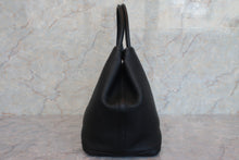 将图片加载到图库查看器，HERMES GARDEN PARTY PM Negonda leather Black □P刻印 Tote bag 600080057
