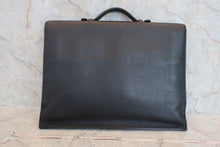 Load image into Gallery viewer, HERMES SAC A DEPECHE 38 Clemence leather Black Hand bag 500060032
