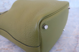 HERMES／エルメス ピコタンロックＰＭ トリヨンクレマンス アニスグリーン □L刻印 ハンドバッグ 700030035