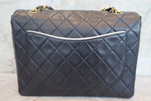 画像をギャラリービューアに読み込む, CHANEL/シャネル マトラッセチェーンショルダーバッグ ラムスキン ネイビー/ホワイト/ゴールド金具 ショルダーバッグ 700050173
