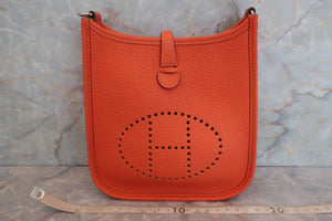 HERMES EVELYNE TPM Clemence leather Terre battue U刻印 Shoulder bag 600100109