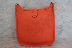 HERMES EVELYNE TPM Clemence leather Terre battue U刻印 Shoulder bag 600100109