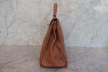 画像をギャラリービューアに読み込む, HERMES／エルメス ケリー32 クシュベル ゴールド □A刻印 ショルダーバッグ 700120188
