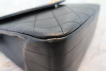 Load image into Gallery viewer, CHANEL Matelasse chain shoulder bag Lambskin Black/Gold hadware Shoulder bag 700120007
