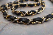 Load image into Gallery viewer, CHANEL Matelasse chain shoulder bag Lambskin Black/Gold hadware Shoulder bag 700120007
