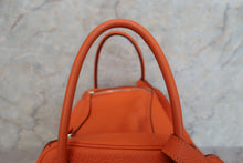 将图片加载到图库查看器，HERMES LINDY 34 Clemence leather Orange □N刻印 Shoulder bag 600080106
