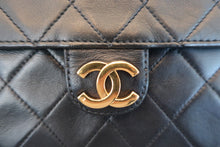 Load image into Gallery viewer, CHANEL Matelasse chain shoulder bag Lambskin Black/Gold hadware Shoulder bag 600040076
