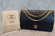 Load image into Gallery viewer, CHANEL Matelasse chain shoulder bag Lambskin Black/Gold hadware Shoulder bag 700120020
