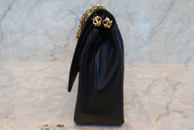 Load image into Gallery viewer, CHANEL Matelasse chain shoulder bag Lambskin Black/Gold hadware Shoulder bag 700120020
