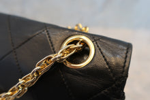 Load image into Gallery viewer, CHANEL Matelasse chain shoulder bag Lambskin Black/Gold hadware Shoulder bag 700120020
