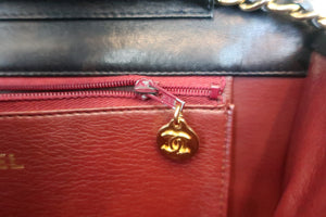 CHANEL Matelasse chain shoulder bag Lambskin Black/Gold hadware Shoulder bag 600040076
