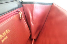 Load image into Gallery viewer, CHANEL Matelasse chain shoulder bag Lambskin Black/Gold hadware Shoulder bag 600040076
