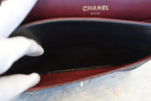 Load image into Gallery viewer, CHANEL Matelasse chain shoulder bag Lambskin Black/Gold hadware Shoulder bag 700120020
